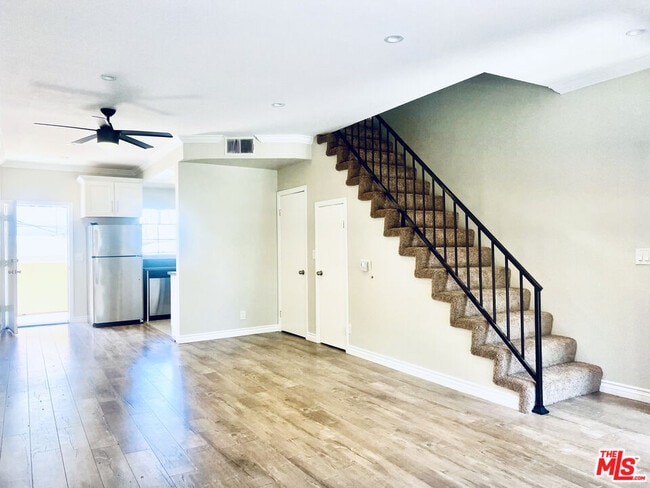 Building Photo - 4349 Cahuenga Blvd