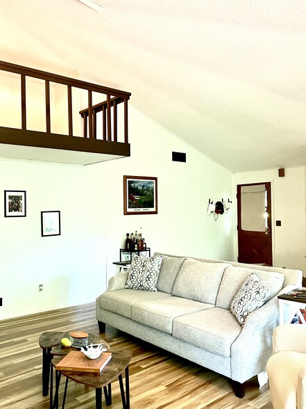Building Photo - 534 E Mourning Dove Ct