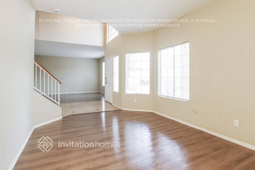Building Photo - 11411 W Primrose Dr