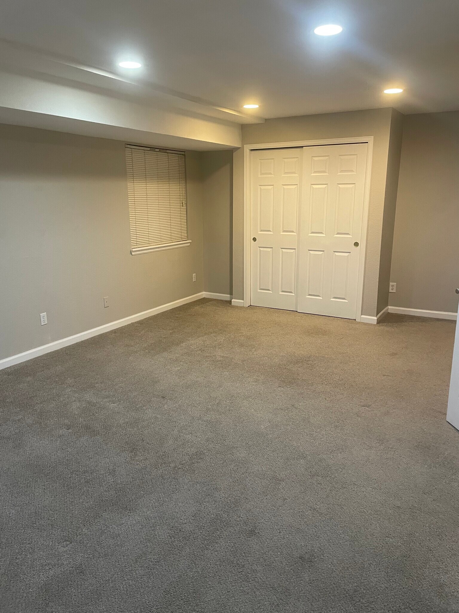 Building Photo - 3228 W Girard Ave