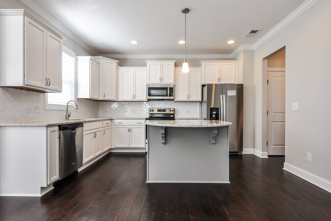 Building Photo - 57 Ravencliff Ridge