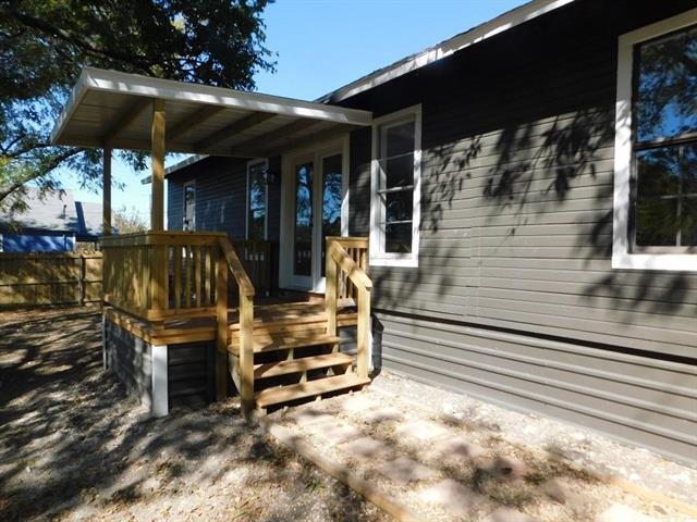 Building Photo - 203 W Church St