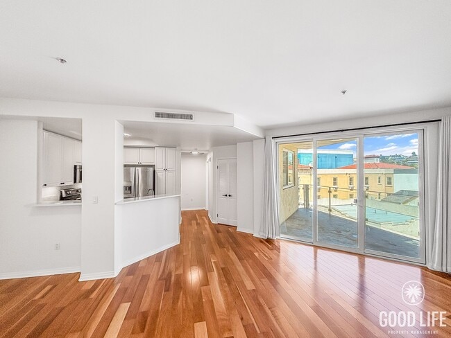 Building Photo - Beautiful 1BD/1BA Condo in Little Italy W/ A/C, W/D, Private Balcony, Reserved Parking, and Rooft...