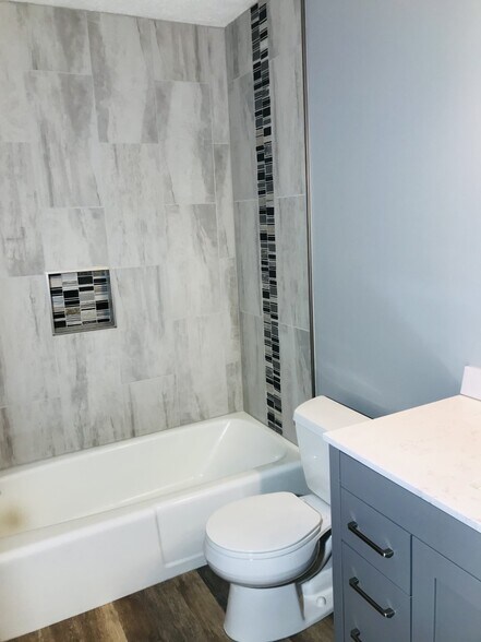Main level bathroom - 1A Golden Oak Dr