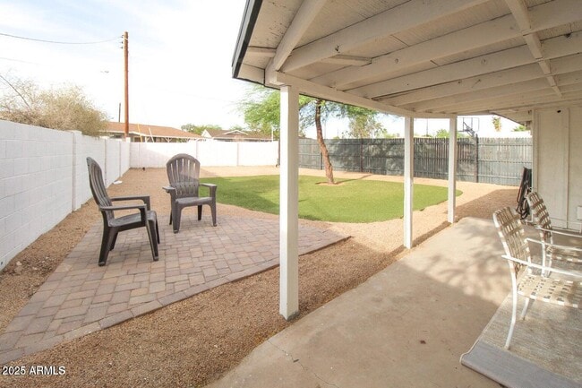 Building Photo - 7802 E Kimsey Ln