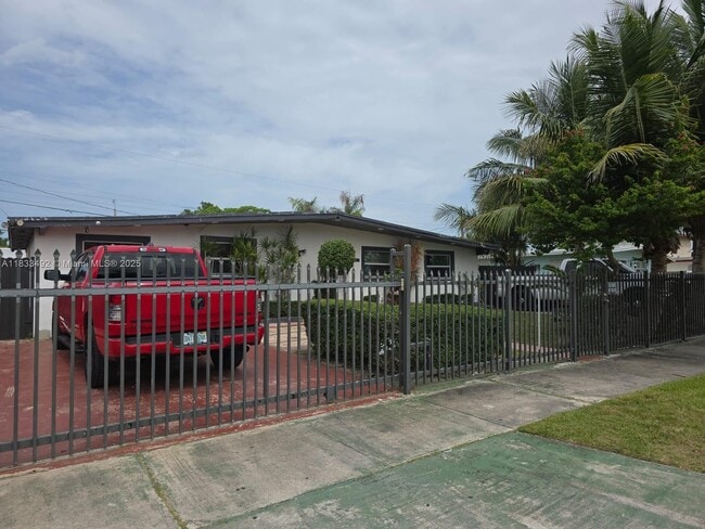 Building Photo - 29005 SW 144th Ct