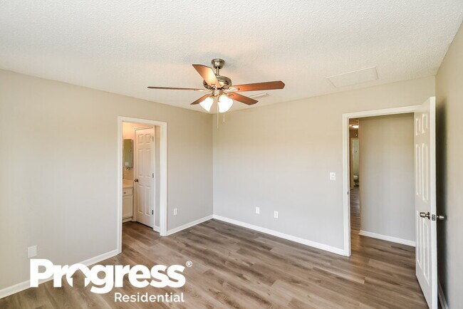 Building Photo - 7118 Newman Lake Ct