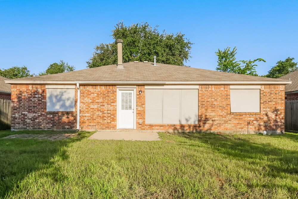 Building Photo - 31164 N Head Dr
