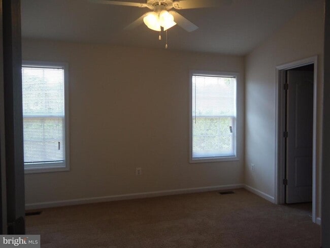 Building Photo - 23196 Westwood Ct