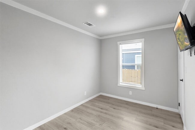 Building Photo - 119 Mooney Rd