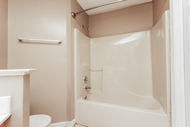 Building Photo - 4611 Chadwell Cove