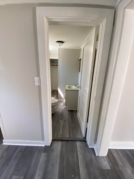 Building Photo - 505 S Georgia St