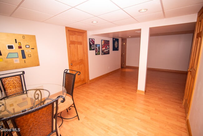 Building Photo - 15 Longwood Dr