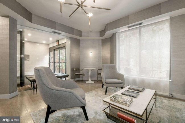 Building Photo - 1077 30th St NW