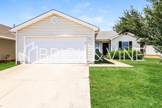 Primary Photo - 5521 Del Creek Rd
