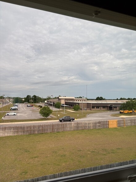 Building Photo - 4051 Pendragon Cir