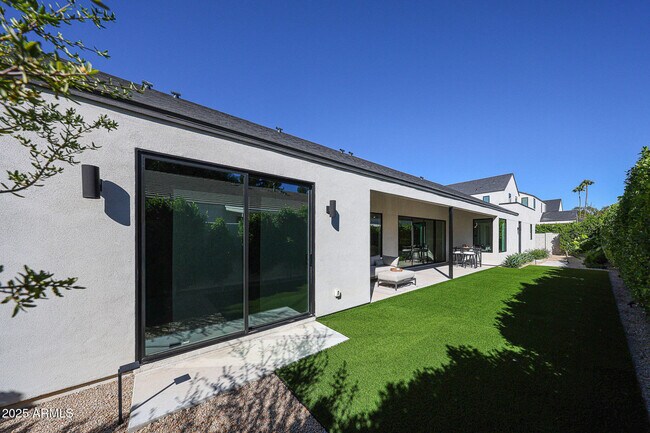 Building Photo - 6329 N 10th Dr
