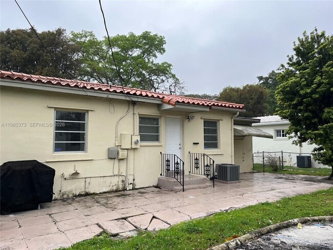 Building Photo - 6261 NW 40th St