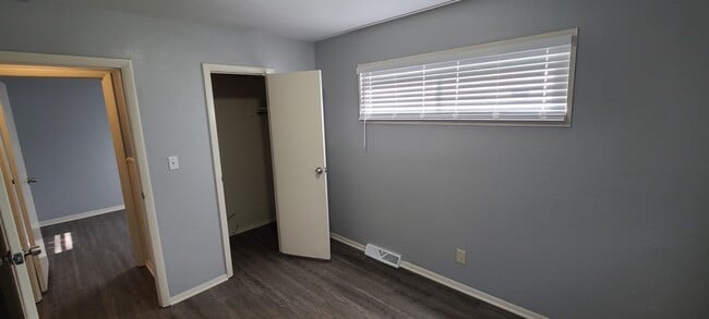 Building Photo - 11316 Lewis Ave