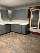 Building Photo - 1338 W 85th St