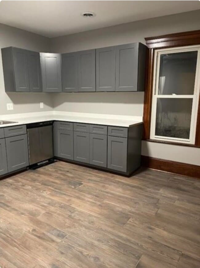 Building Photo - 1338 W 85th St