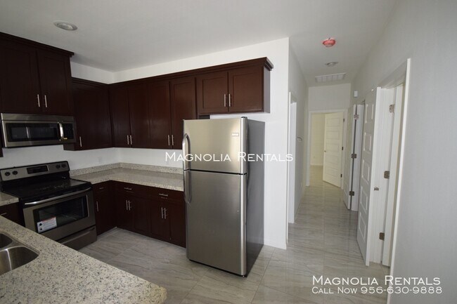 Building Photo - Medical Ridge Apartments