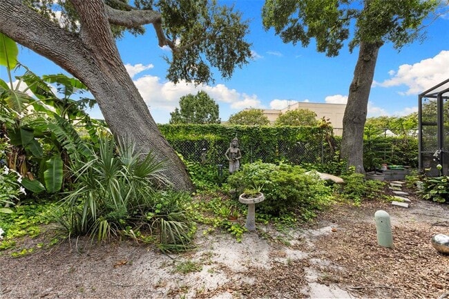 Building Photo - 3010 W Grovewood Ct