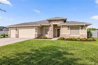 Building Photo - 4804 Ensenada Ave