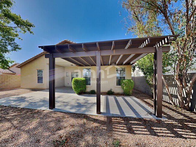 Building Photo - 2363 E Omega Dr