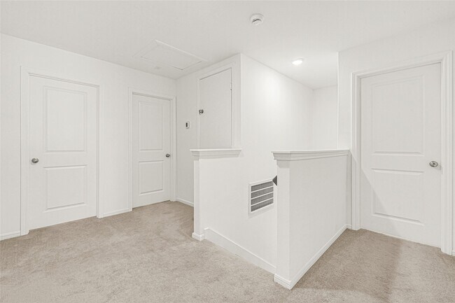 Building Photo - 318 Maple Bark Trl