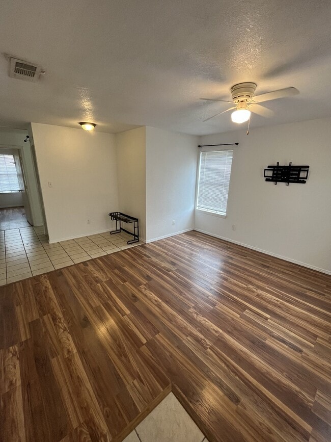 Building Photo - "Charming 2-Bedroom Duplex Retreat on Whit...