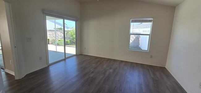 Building Photo - 2577 Lindewood St