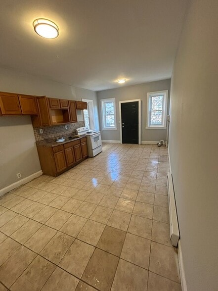 Building Photo - 5824 Florence Ave