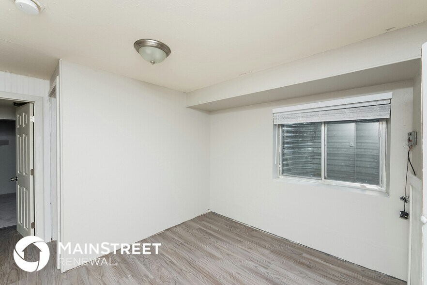 Building Photo - 13140 Raritan Ct