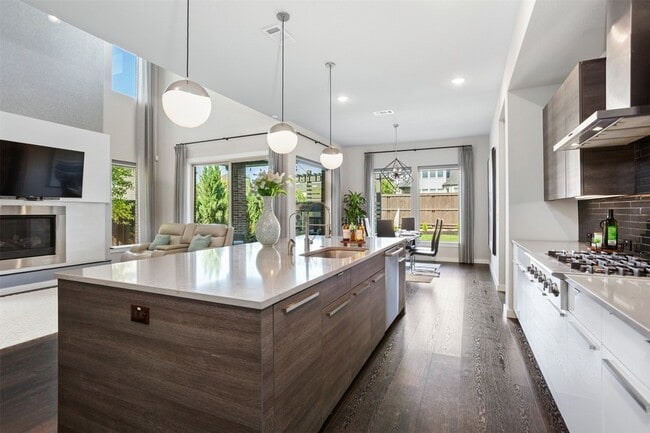 Building Photo - 2468 Electra Dr