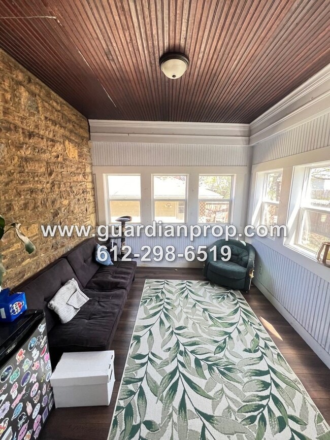 Building Photo - 625-627 Marshall Ave