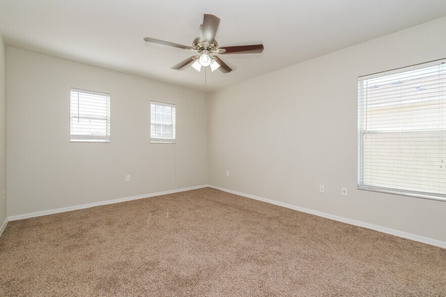 Building Photo - 9627 Maxson Dr
