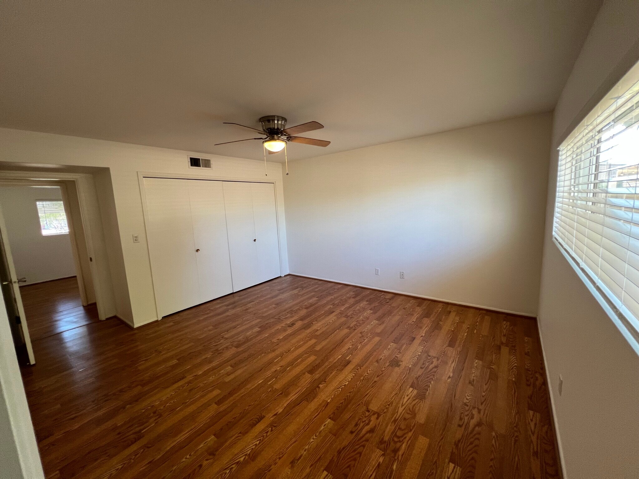 Building Photo - 848 S Saranac Ave