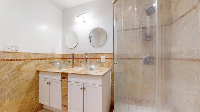 Building Photo - 131 Brunswick St