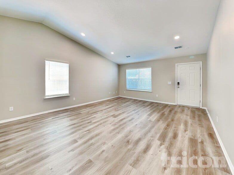 Building Photo - 7 Glassglenn Dr