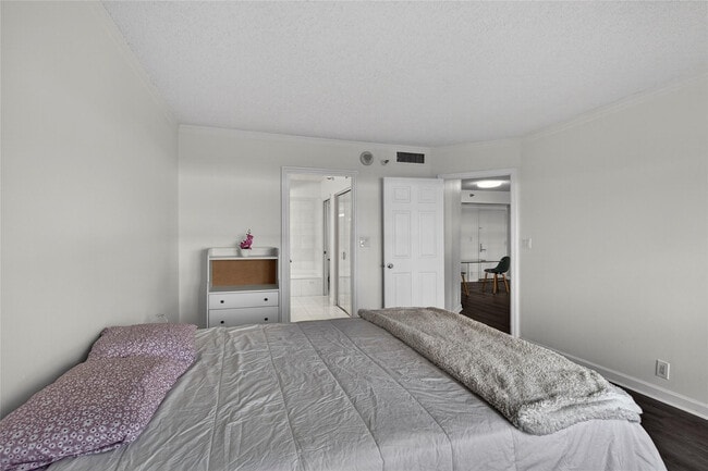 Building Photo - 3530 Mystic Pointe Dr