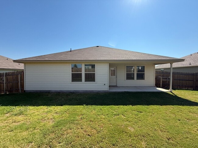 Building Photo - 5701 Madelyn Dr