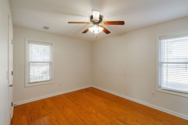 Building Photo - 160 Cedar Rock Trace