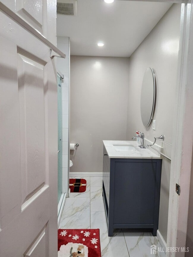 Building Photo - 149 Lewis St