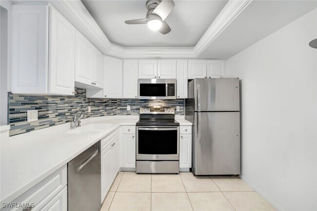 Building Photo - 260 Seaview Ct