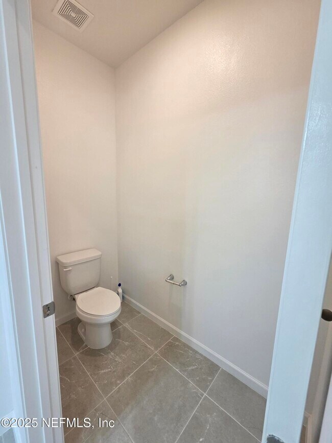 Building Photo - 3233 Crocus Ln