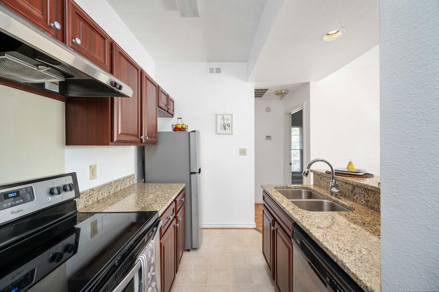 Building Photo - 12153 Penderview Ln