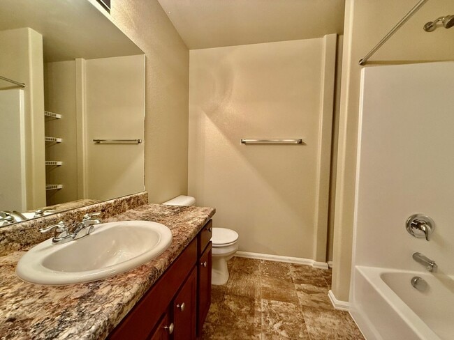 Building Photo - Amazing Views with this 3 bed, 2.5 bath Townhome