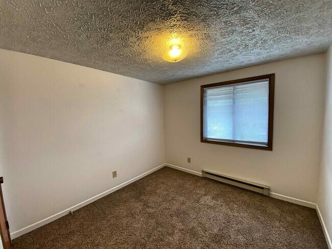 Building Photo - 5375 Osceola St