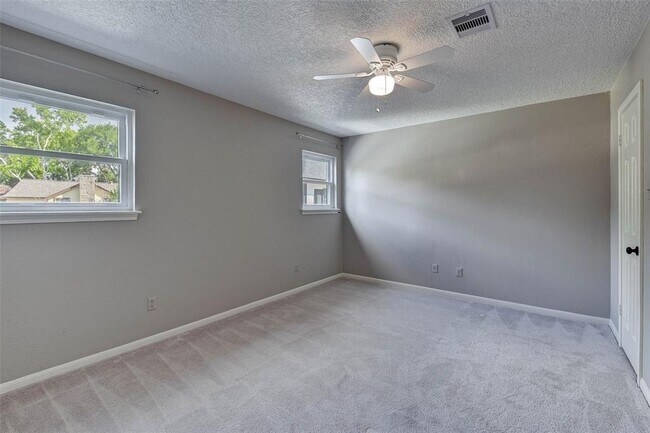 Building Photo - 20642 Laurel Lock Dr